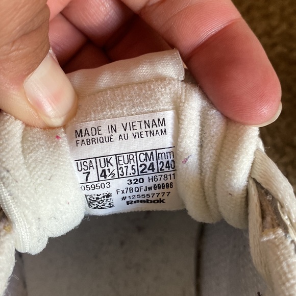 Leopard Reebok Shoes - Picture 4 of 6